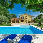 Apartman Hundefreundliches Paradies Mit Pool, Spielplatz, Grillbereich, Privater Terrasse *