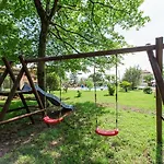 Hundefreundliches Paradies Mit Pool, Spielplatz, Grillbereich, Privater Terrasse