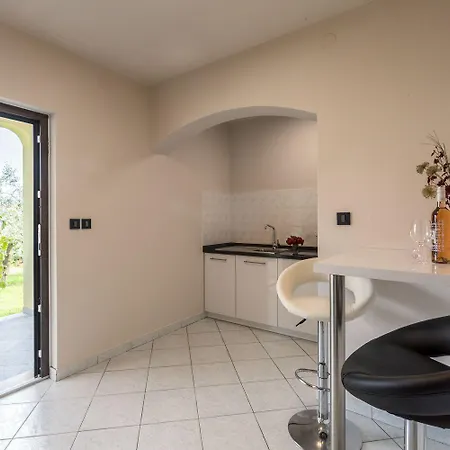 Hundefreundliches Paradies Mit Pool, Spielplatz, Grillbereich, Privater Terrasse Apartmán Radmani