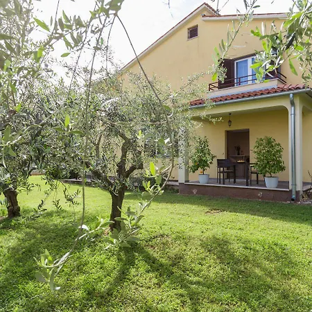 Hundefreundliches Paradies Mit Pool, Spielplatz, Grillbereich, Privater Terrasse Apartman *