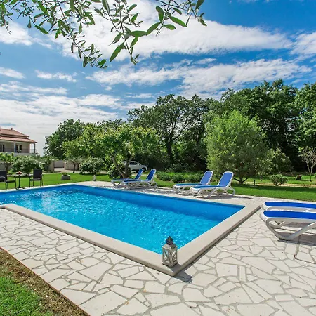 Apartmán Hundefreundliches Paradies Mit Pool, Spielplatz, Grillbereich, Privater Terrasse