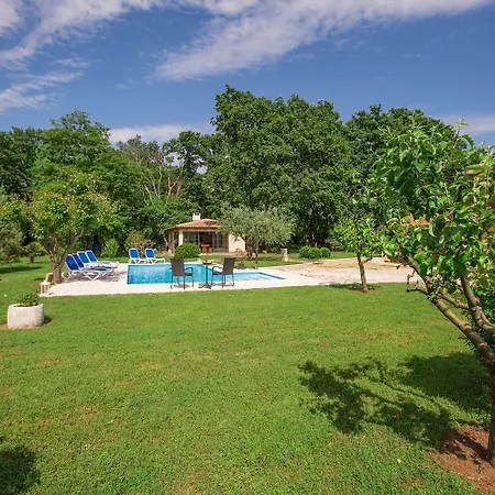 Apartmán Hundefreundliches Paradies Mit Pool, Spielplatz, Grillbereich, Privater Terrasse Radmani